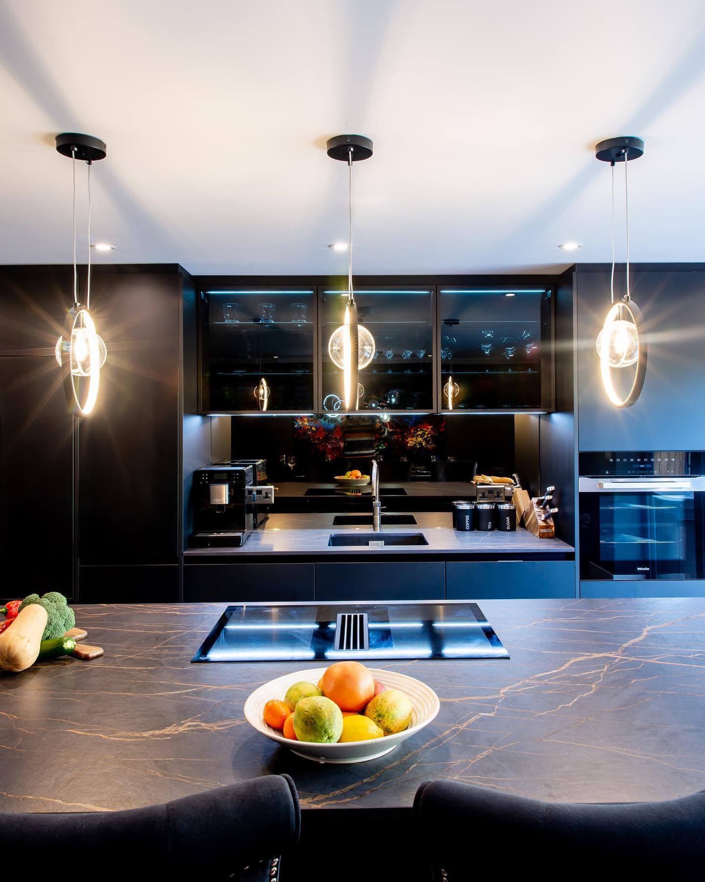 Sleek Modern Finish