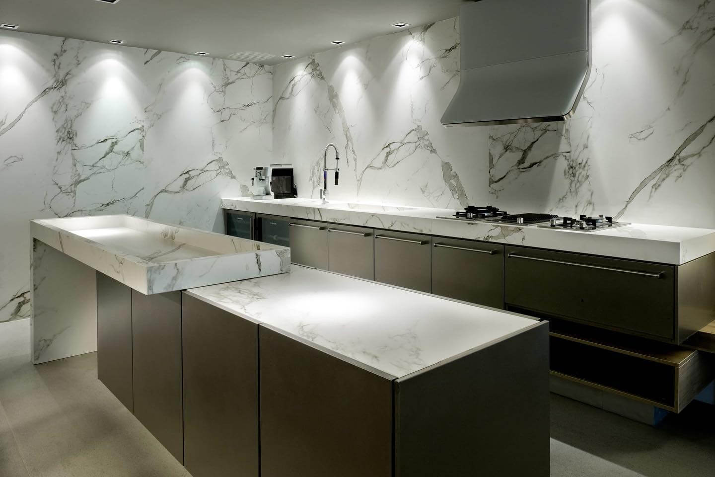 Quartz Countertops with Nature-Inspired Look